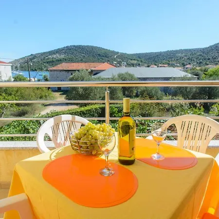 Guest house Anton 3*
